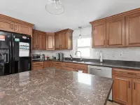 4Br Near Downtown Bristol w/ Yard & Parking Hotels in Bristol