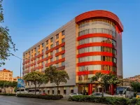 Ramada Plaza by Wyndham Izmir Hotels near İzmir Historical Elevator Building