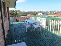 Malua Bay Coast House - Ocean Views - Short Stroll to Beach Hotel a Malua Bay