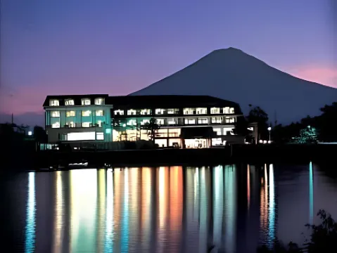 Lakeland Hotel Mizunosato Отели рядом с достопримечательностью «Oike Park»