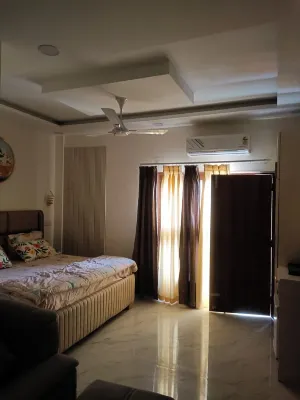 Luxurious studio Near Expo Mart in Greater Noida