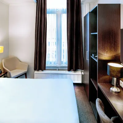 Hotel Nes Отели рядом с достопримечательностью «Улица Калверстрат»
