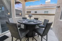 Designer Desert Oasis w/ Pool, Hot Tub, Outdoor Lounge the Riley by Avantstay