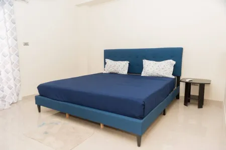 Centralized in Gombe & accessible - 1BR Entire rental unit in Kinshasa Отели рядом с достопримечательностью «ROND POINT SUPER LEMBA»