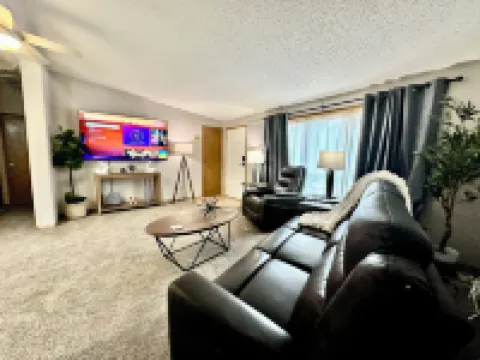 3-bedroom townhome in Fort Morgan with AC, WiFi Hotels in Fort Morgan