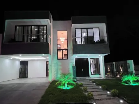 4-bedroom house in delightful San Pedro Sula with private pool, mountain views