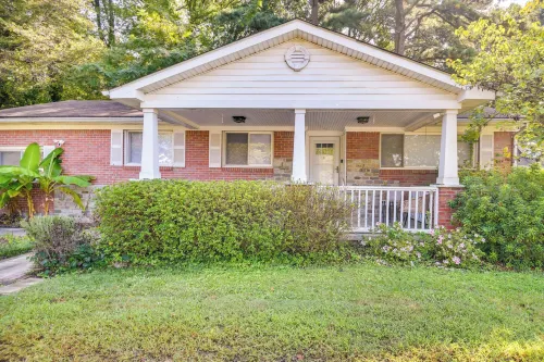 Pet-Friendly Norfolk Retreat ~ 7 Mi to Beach! - 3-نجوم