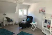 Charming apartment on Wasserburg Anstel equestrian farm Rommerskirchen 호텔