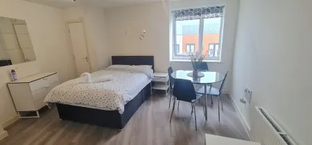 Apartment - located in Southall 1 Double bedroom with additional bed if required Отели рядом с достопримечательностью «Gurdwara Sri Guru Singh Sabha»