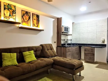 Warm vacation home with Garden Отели рядом с достопримечательностью «Beach for Swiss Inn TEDA»