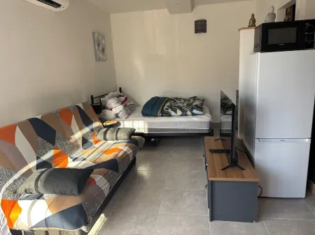 Cosy apartment with garden in Drôme Provençale Отели в г. Ньон
