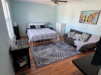 2-bedroom condo in charming Pensacola with AC, WiFi