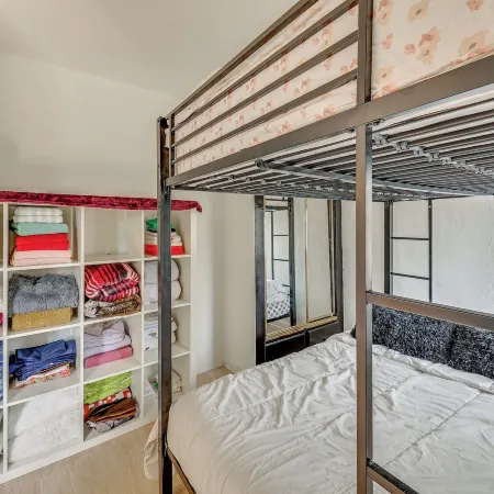 Fullerton Home Base: Easy Access to Dtwn + Csuf!
