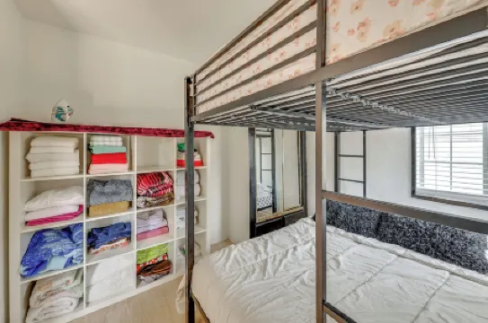 Fullerton Home Base: Easy Access to Dtwn + Csuf!