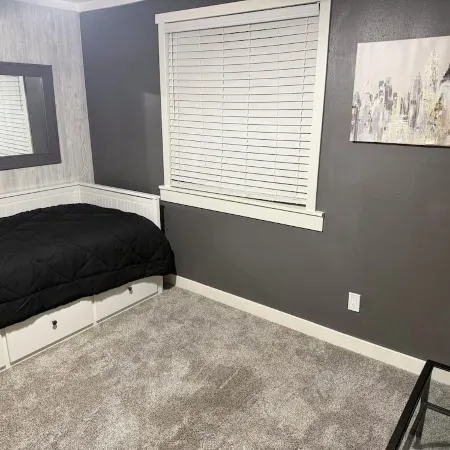 Fun, Cosy, Theater Basement!