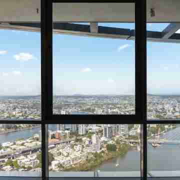 2 level Sky Home in the clouds with car parK Others