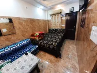 Private Luxuary Studio apartment with fully equipped kitchen & attach washroom Hotels in Lajpat Nagar