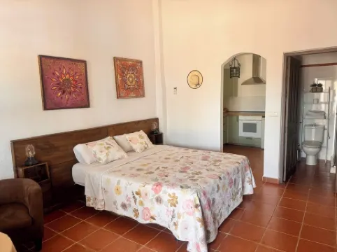 Relax & Recharge: Studio Iznate with Pool View & Luxury Kitchen