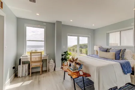 3-bedroom 3-bath beachfront house in amazing Flagler Beach FL