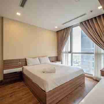 Four-Bedroom Deluxe Apartment with City View Rooms