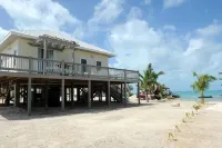 Sand Dollar Cottage 2 Bedroom Cottage - parking