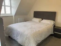 House-Sleeps 8 -Parking-Garden