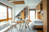 Modern Glass Front Apartment With Amazing View B17