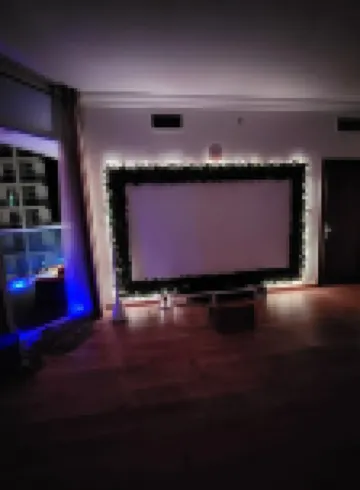 CreekView Luxury Apartment