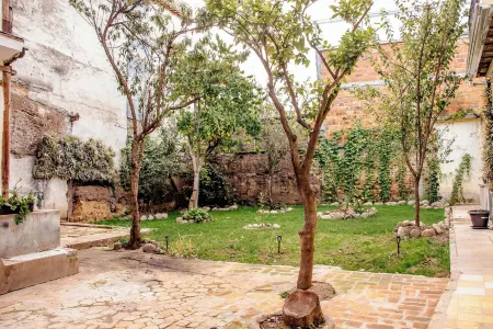 Two-Bedroom Apartment in Cuenca's Historic Center–Ideal for Families/Groups