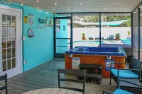 Largo Family Oasis Private Pool and Hot Tub! - Kylpyammeita