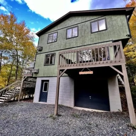 Retreat to Jackson's Ridge and enjoy the Poconos!