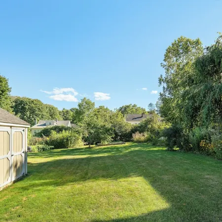 Sun Filled Lenox Retreat - Minutes to Tanglewood!