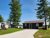 Lakefront Cottage Retreat in Charming Mountain! Hotels in Mountain