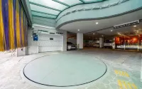 Hanam Lucy Hotel - parking
