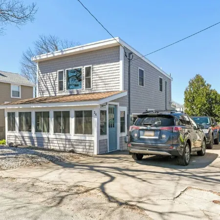Beach, Breeze & Bunk Beds. FamilyFun Steps to the Shore. Dog-Friendly, GameWall.