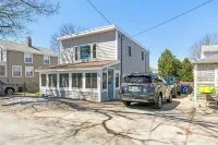 Beach, Breeze & Bunk Beds. FamilyFun Steps to the Shore. Dog-Friendly, GameWall.