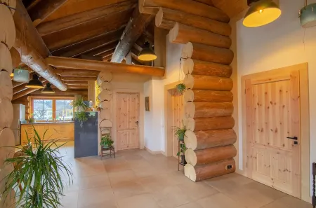 Beautiful wooden house with mountain views Отели в г. Гемайнде Зеебоден