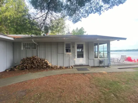 The Lake House - South Cub Cottage