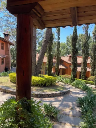 Alcatraz Cabaña 100% de Lujo con Hermosas Fuentes y Jardines Iluminados