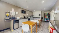Red Lion Inn & Suites Olathe Kansas City - breakfast