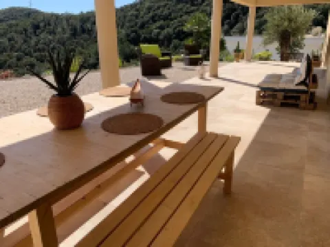 Appartement Avec Grande Terrasse vue mer et Maquis