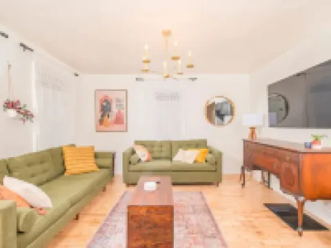 Modern Downtown Living-Appleton Hotels in Appleton