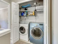 Modern Home Close to Dtwn Woodinville w/ Yard Hotels in Woodinville