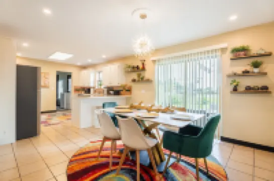 Stylish and funky, minutes away from everything NWA has to offer!