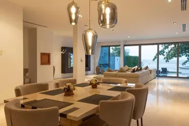 รูปภาพของที่พักพูลวิลล่า 3 ห้องนอน ริมหาด พร้อมสระว่ายน้ำแบบไร้ขอบ วี38