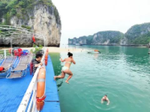 Cat Ba Charm Island Hotel Hôtels à : Cát Hải