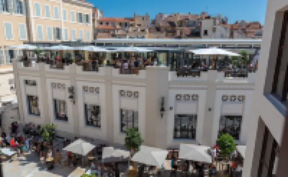 Apartment 57 m2 200 meters from the Port of Toulon