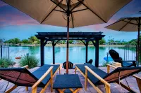 Lake Front Paradise, Pool and Hot Tub-Bubbly