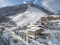Saalbach Suites by Alps Resorts - balcony