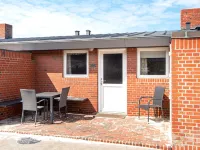 6 Person Holiday Home in Henne-by Traum - parking